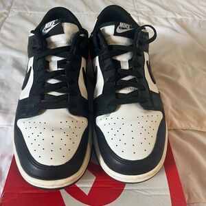 Nike Men's Black and White Sneakers